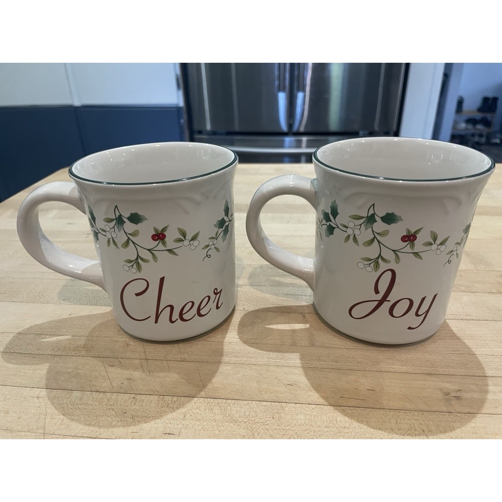 Pfaltzgraff Christmas Winterberry Set of 2 Coffee Mugs JOY & CHEER 12oz